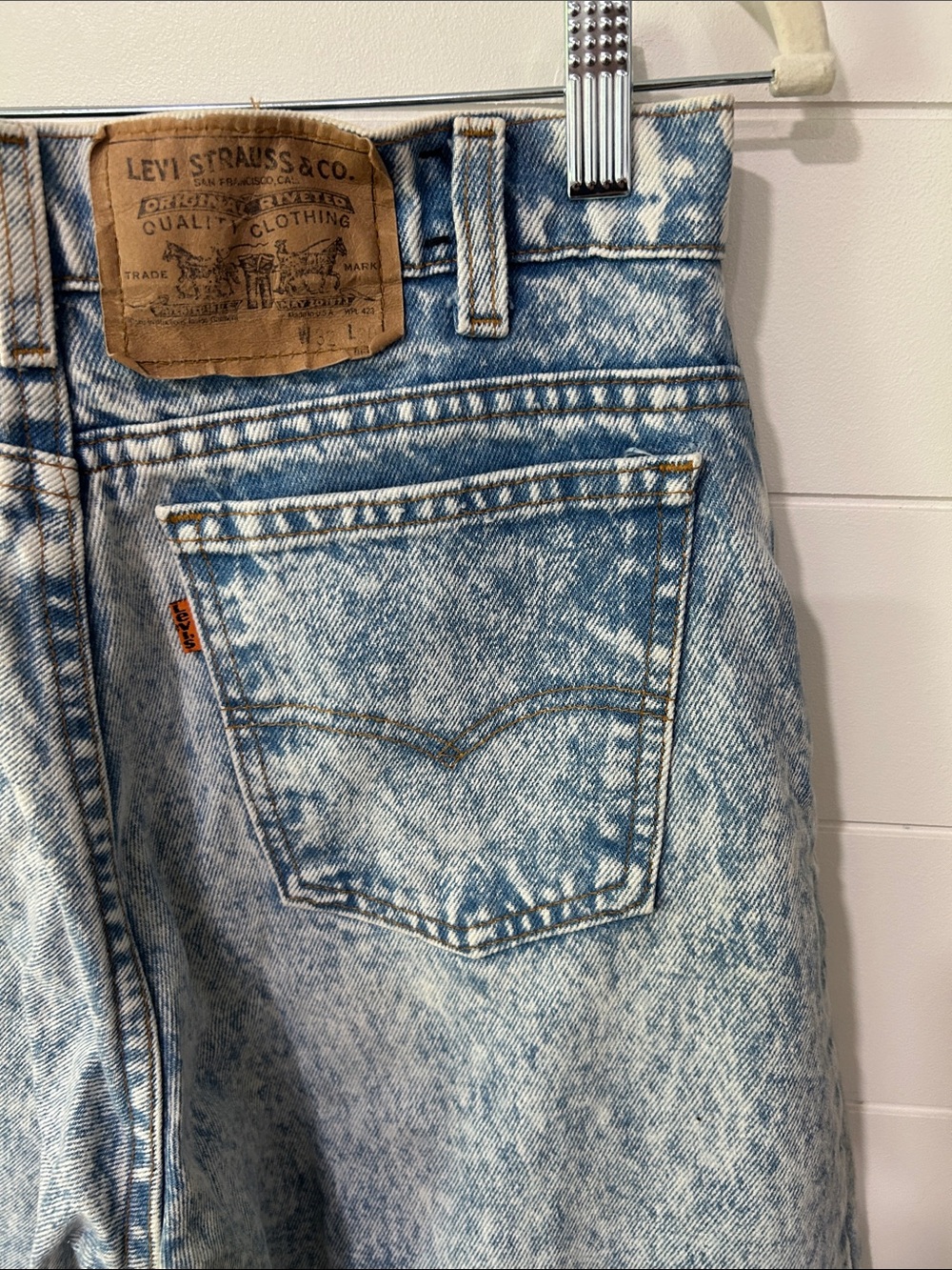 Vintage Levi's 585 Men's Acid-Wash Blue Jeans